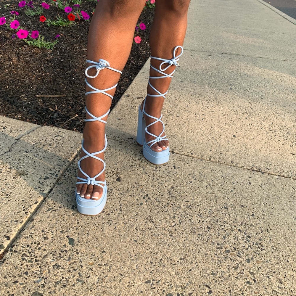 Blue Steve Madden chunky heel